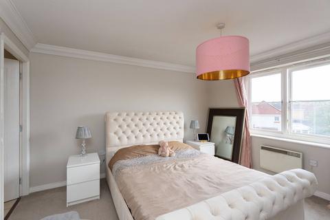 82 Bruce Gardens, Dunfermline, KY11 8HG