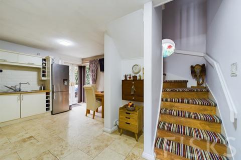 19 Amersham Avenue, Langdon Hills, Basildon, SS16 6SJ