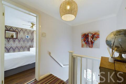 19 Amersham Avenue, Langdon Hills, Basildon, SS16 6SJ