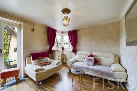 19 Amersham Avenue, Langdon Hills, Basildon, SS16 6SJ