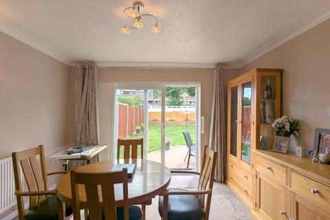 6 Ash Grove, Feltham, TW14 8AR