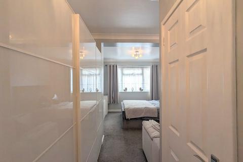 6 Ash Grove, Feltham, TW14 8AR