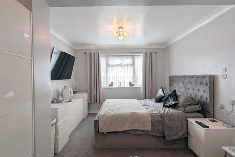 6 Ash Grove, Feltham, TW14 8AR