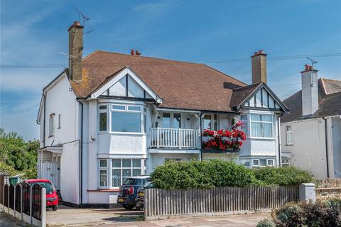 2 bedroom apartment for sale, Station Road, Thorpe Bay, Essex, SS1