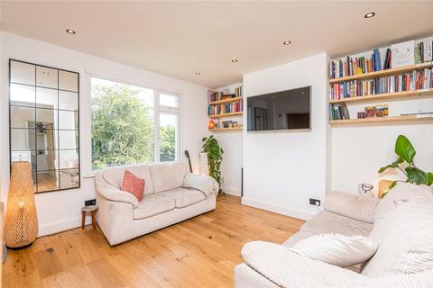 2 bedroom apartment for sale, Station Road, Thorpe Bay, Essex, SS1