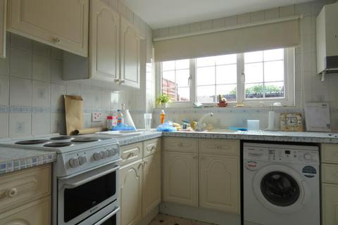 8 Vanquisher Walk, Gravesend, DA12 4LS