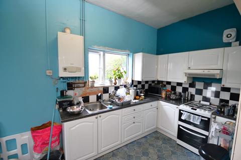 2 Guildford Road, Salford, M6 8PT
