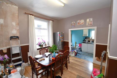 2 Guildford Road, Salford, M6 8PT