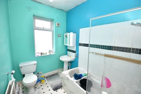2 Guildford Road, Salford, M6 8PT