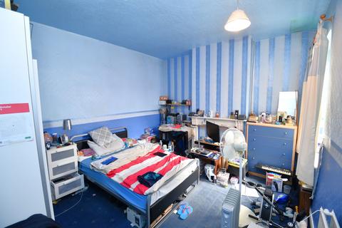2 Guildford Road, Salford, M6 8PT