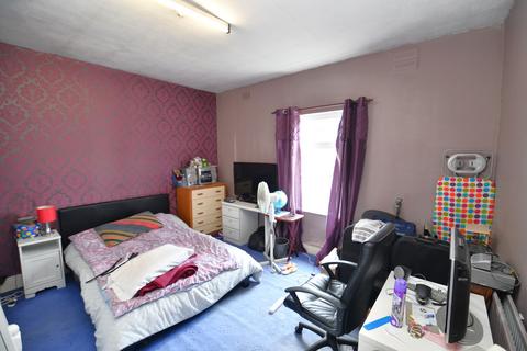 2 Guildford Road, Salford, M6 8PT