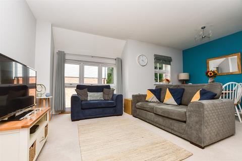 2 bedroom coach house for sale, Tilling Close, Maidstone, Kent