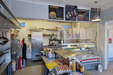 Restaurant to rent, 2 Manor Road, Luton , Bedfordshire, LU1