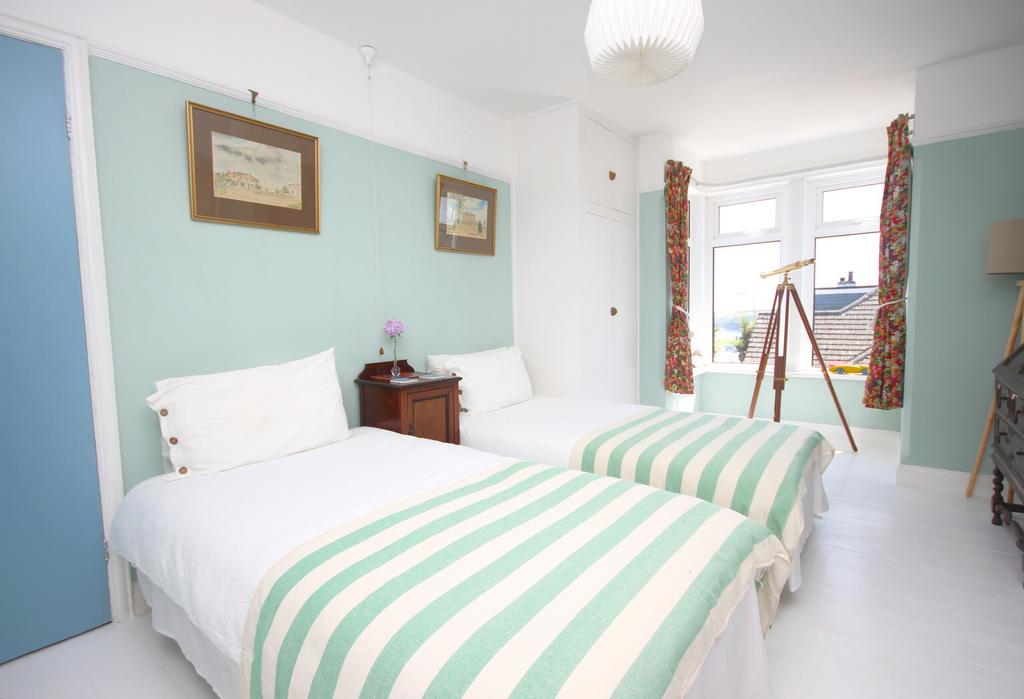 18) Bedroom 2