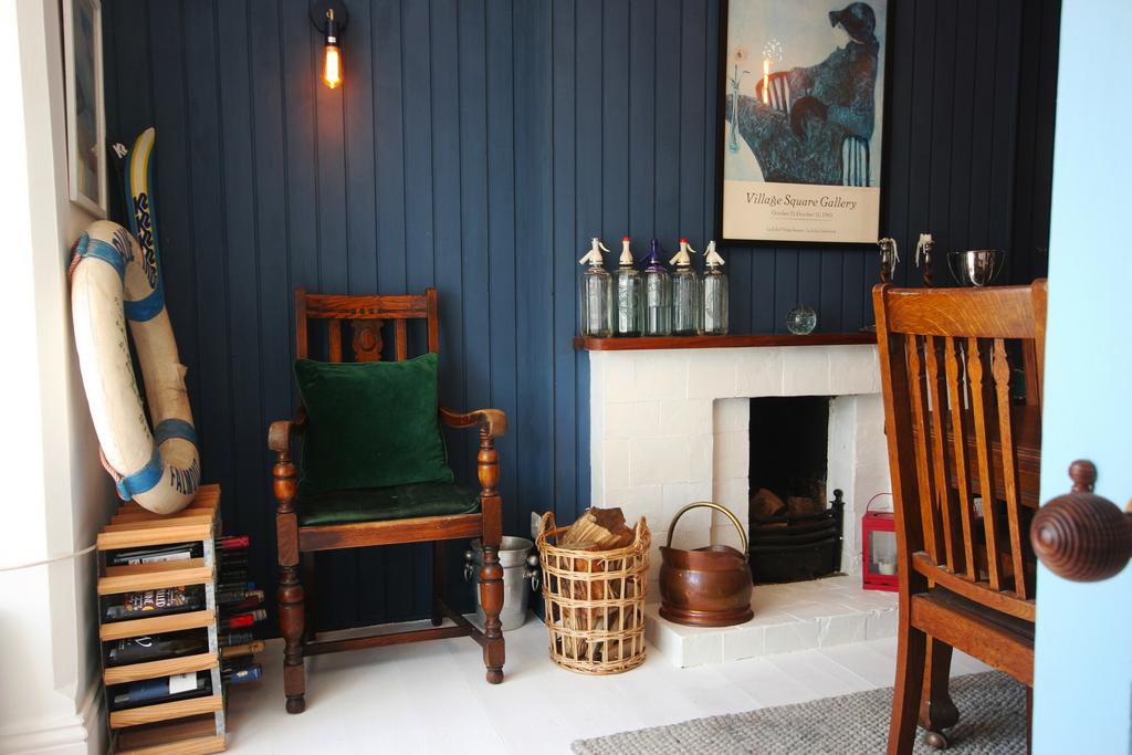 8) Dining Room