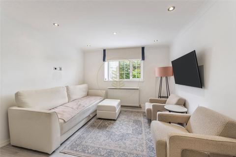 5 Craigmount, Radlett, WD7 7LW
