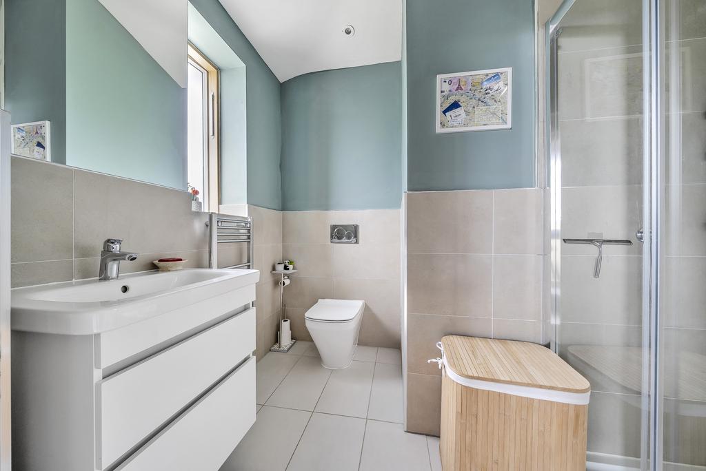 Bedroom 2 En Suite