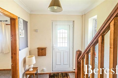 39 Byron Way, Romford, RM3 7PR