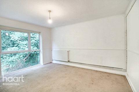 12 Lambert Close, Biggin Hill, Westerham, TN16 3DQ