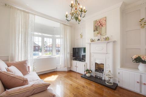 4 bedroom detached house for sale, Bean Road, Bexleyheath, DA6