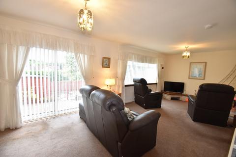 3 bedroom end of terrace house for sale, Eden Drive, Livingston EH54