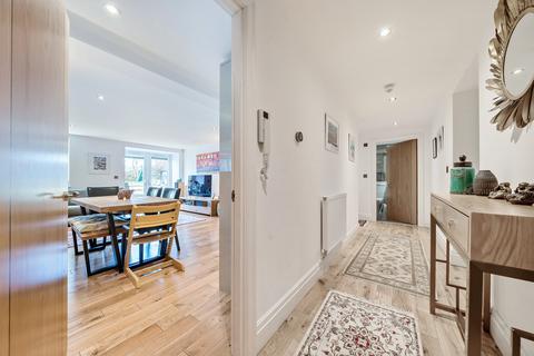 Flat 1, 44 Oakfield Road, Clifton, Bristol, BS8 2BG