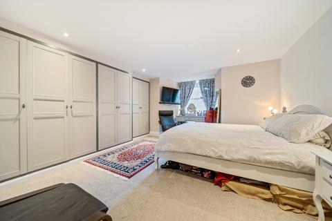 Flat 1, 44 Oakfield Road, Clifton, Bristol, BS8 2BG