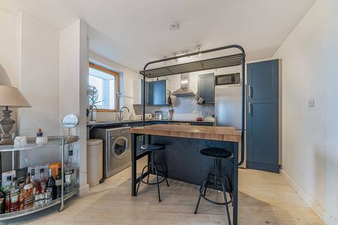 1 bedroom flat for sale, Dairy Close, Fulham, London, SW6