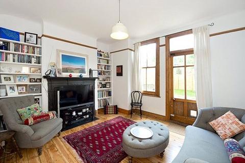 3 bedroom maisonette to rent, Harborough Road, Lambeth SW16