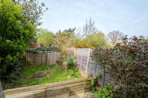 3 bedroom maisonette to rent, Harborough Road, Lambeth SW16