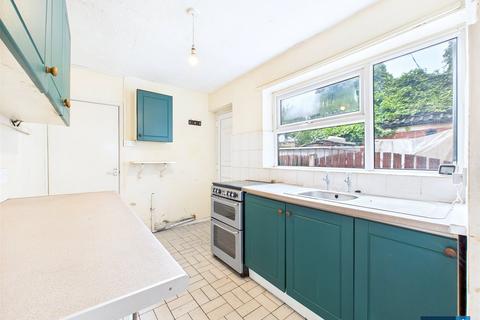 98 Dockin Hill Road, Doncaster, DN1 2QX