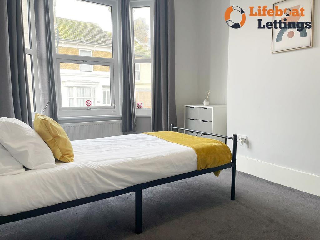 Bedroom 1a