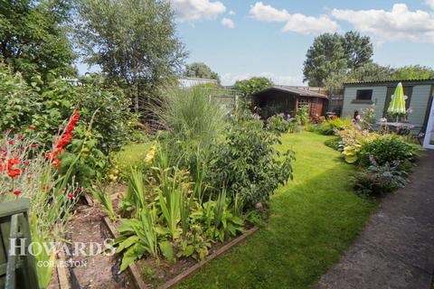 3 bedroom detached bungalow for sale, Watsons Close, Hopton