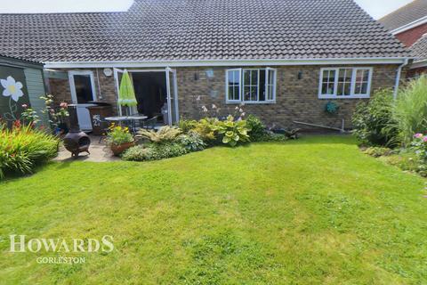 3 bedroom detached bungalow for sale, Watsons Close, Hopton