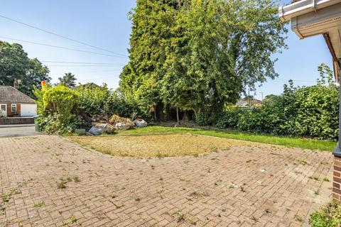 4 bedroom detached bungalow for sale, Tilehurst,  Berkshire,  RG31