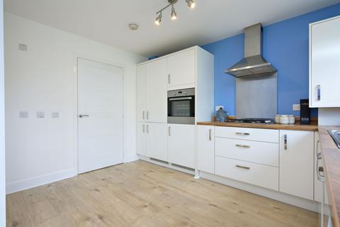 3 Bisset Place, Bathgate, EH48 2XR