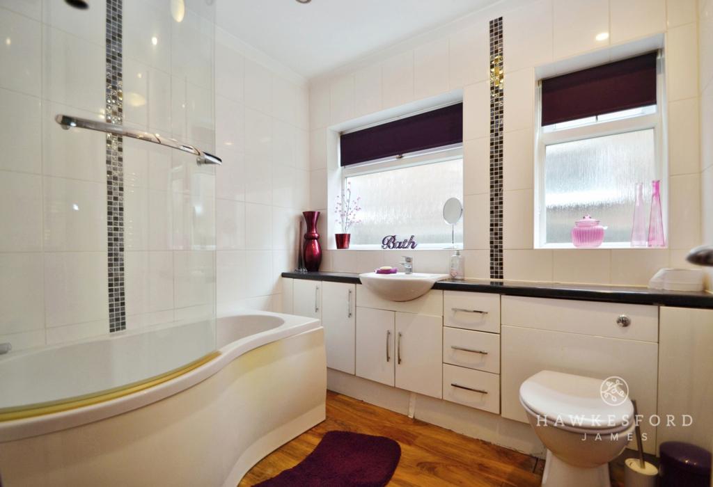 Chalkwell Road, Sittingbourne   Family Bathroom