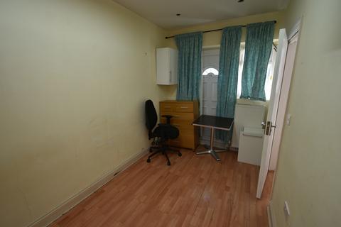 1 bedroom in a house share to rent, Wembley, HA9