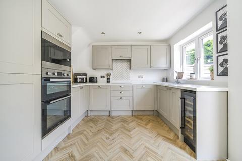21 Burges Close, Dunstable, LU6 3EU