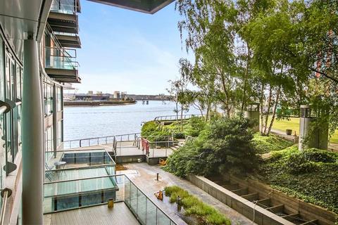 3 bedroom apartment for sale, New Providence Wharf, 1 Fairmont Avenue, Canary Wharf, London, E14