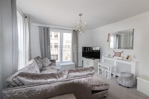 2 bedroom flat for sale, Rouge Bouillon, St. Helier, Jersey. JE2 3ZD