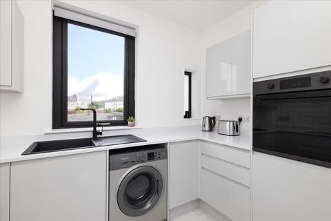 180 Birkenside, Gorebridge, EH23 4JL