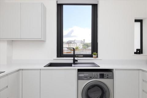 180 Birkenside, Gorebridge, EH23 4JL