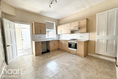 2 bedroom terraced house for sale, St Albans Road, Nottingham