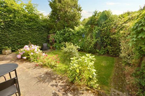 36a Heathfield, Leeds, LS16 6AQ