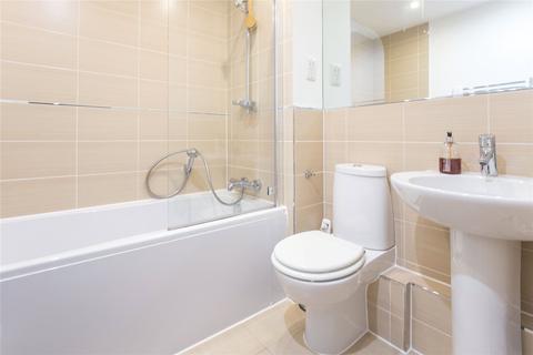 2 bedroom flat for sale, Manor Court, Staines TW18