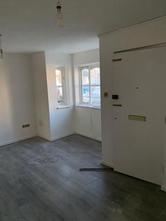 undefined, Luton LU4