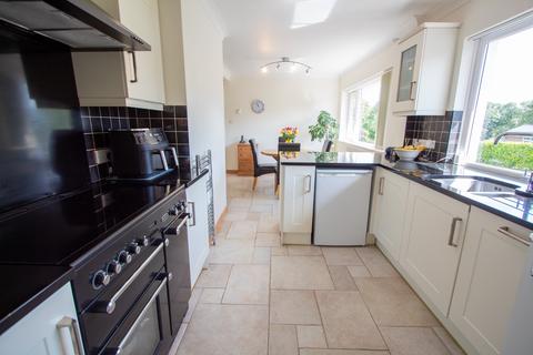 2 Pinefields Close, West Hill, Ottery St Mary, EX11 1XL