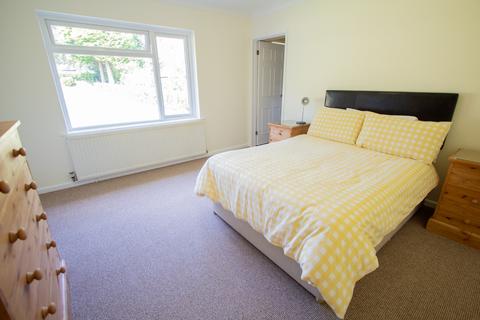 2 Pinefields Close, West Hill, Ottery St Mary, EX11 1XL