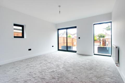 2 bedroom flat for sale, Greenford UB6